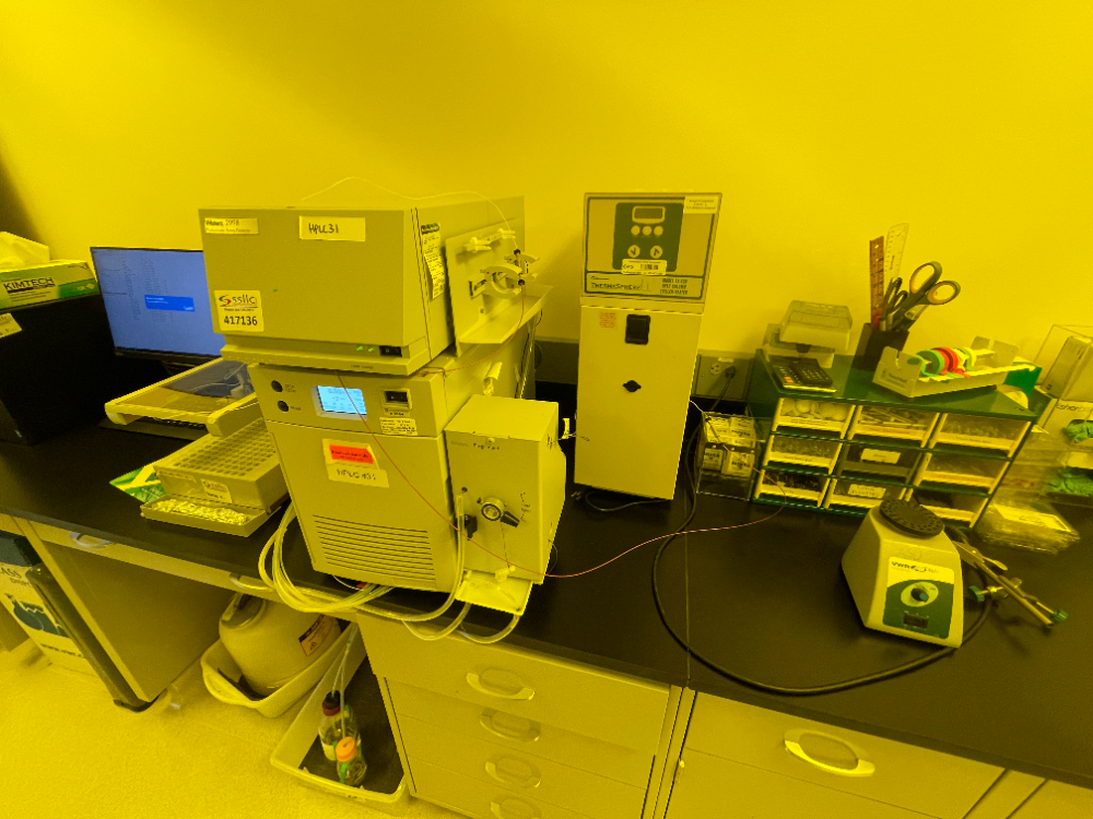 Image of Waters 2998 HPLC System with Fraction Collector and Column Chiller